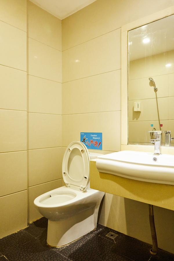 Starry Hotel Guangzhou Bagian luar foto