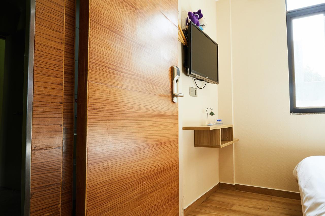 Starry Hotel Guangzhou Bagian luar foto